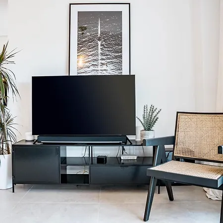 아파트 Penthouse With 250 Sqm Roof Terrace Near The