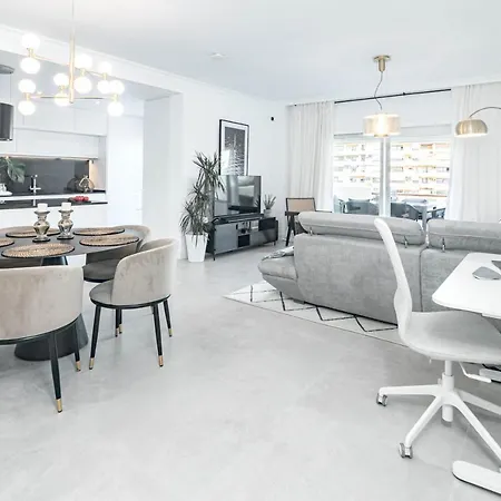 Penthouse With 250 Sqm Roof Terrace Near The * 에스테포나
