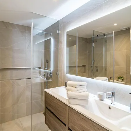 아파트 Penthouse With 250 Sqm Roof Terrace Near The