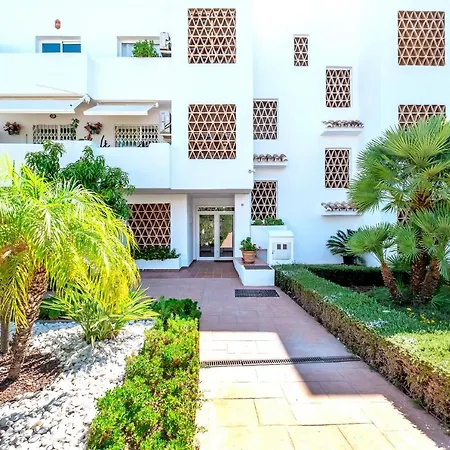 Penthouse With 250 Sqm Roof Terrace Near The 아파트